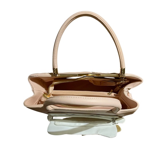 Hello Kitty Handbag - Picture 4 of 4